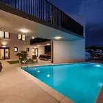 Stella, Private Pool, Sleeps 12, * Dugi Rat