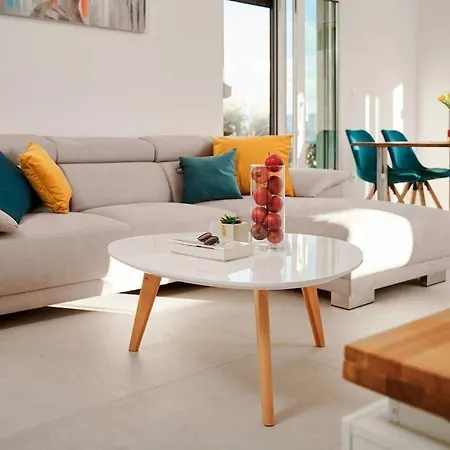 Stella, Private Pool, Sleeps 12, Villa
