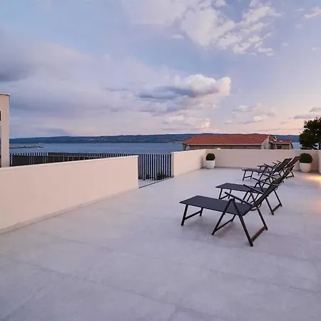 Stella, Private Pool, Sleeps 12, Dugi Rat