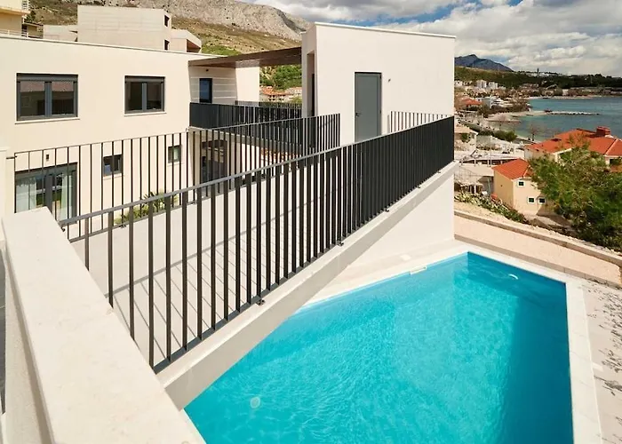 Stella, Private Pool, Sleeps 12, Villa Dugi Rat
