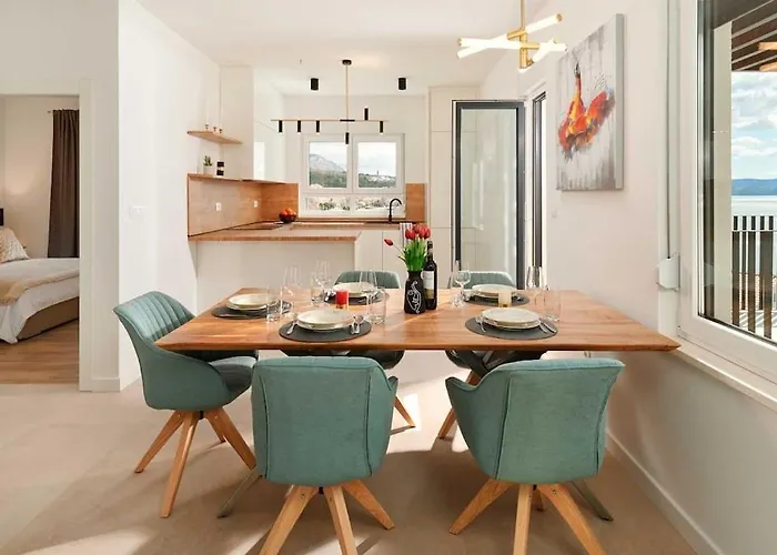 Stella, Private Pool, Sleeps 12, Villa