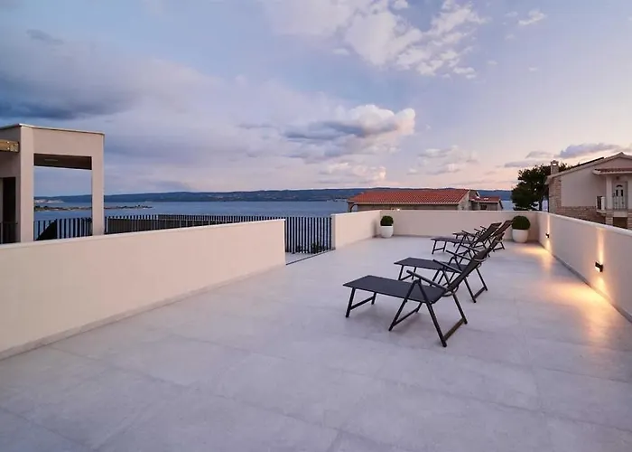 Stella, Private Pool, Sleeps 12, Dugi Rat