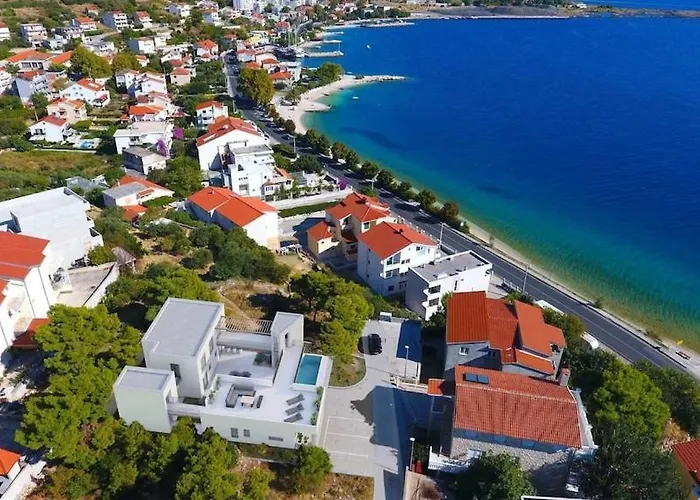 Stella, Private Pool, Sleeps 12,